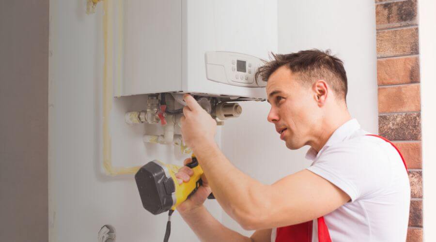 Expert burst pipe repair services in Bondville, IL